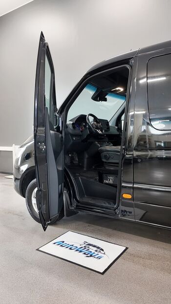 Mercedes-Benz SPRINTER 2023