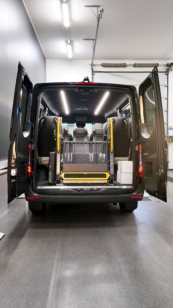 Mercedes-Benz Sprinter 2025