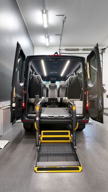 Mercedes-Benz Sprinter 2025